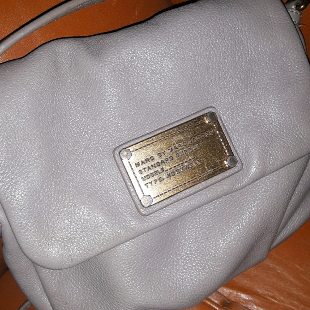 MARC BY MARC JACOBS LEATHER BAG